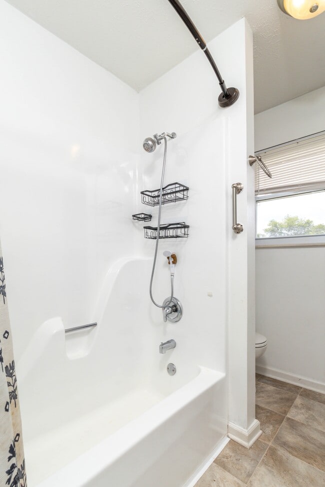 Building Photo - 2821 Vicksburg Ln