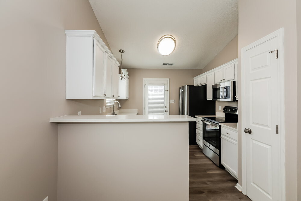 Building Photo - 2000 Salmon River Dr