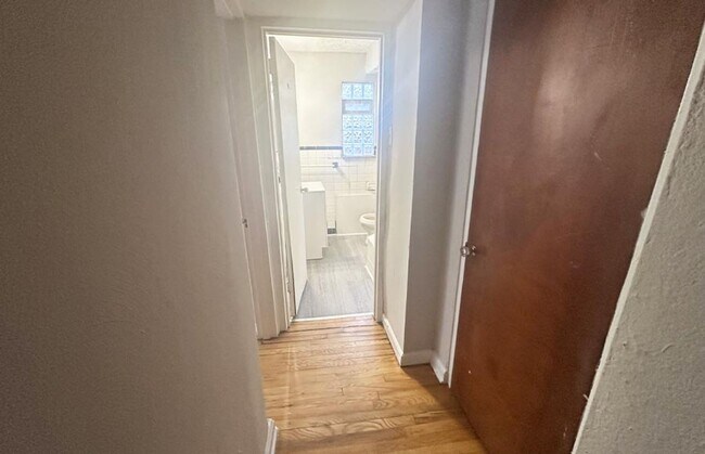 Building Photo - 596 Lowell Ave