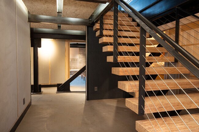 Building Photo - Architectural gem