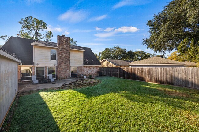 Building Photo - 21422 Park Willow Dr