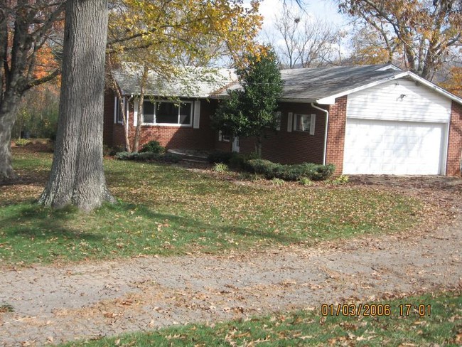 Building Photo - 144 Monticello Road