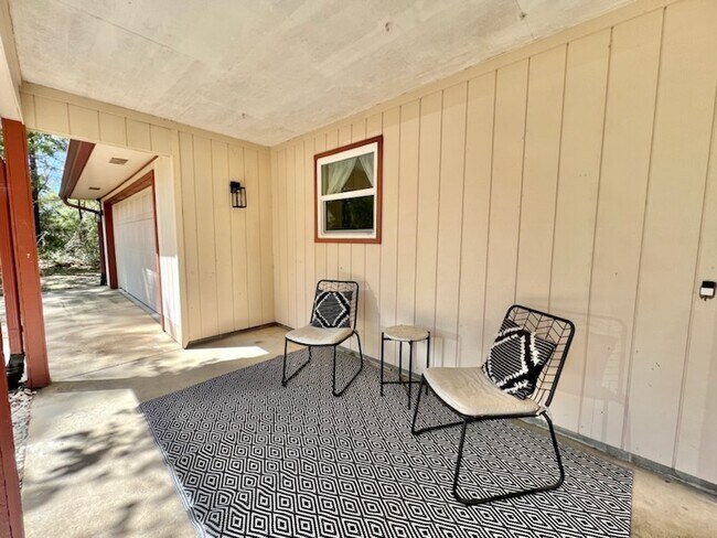 Building Photo - 2849 Penn St