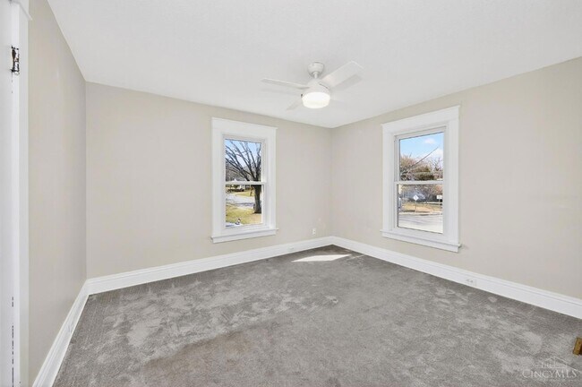 Building Photo - 1007 W Loveland Ave