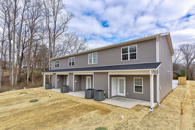 Building Photo - 2807 Cruze Dr