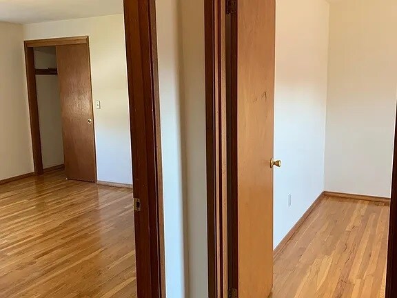 Rooms - 9211 Woodlawn Ave N