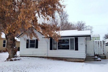 Primary Photo - 1107 Howard Ave