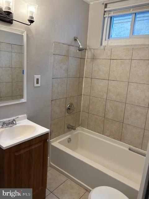 Building Photo - 1919 E Monmouth St