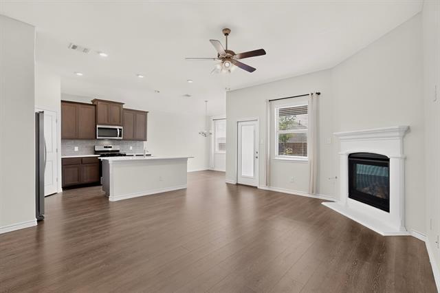 Building Photo - 2804 Cain Dr