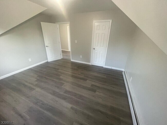 Building Photo - 160 12th Ave