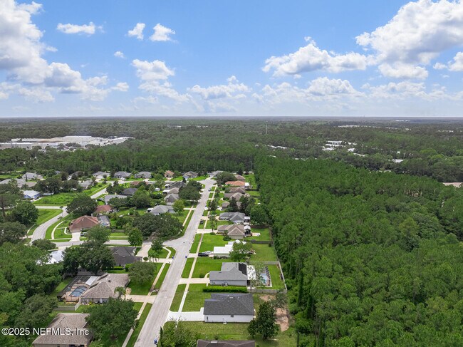 Building Photo - 213 Deportivo Dr