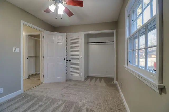 Building Photo - 502 E Harding Dr