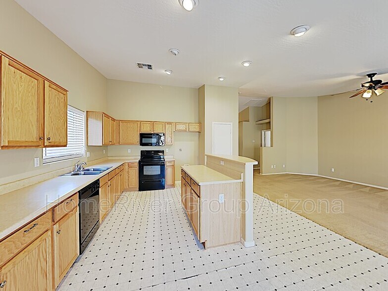 Building Photo - 17230 W Ashley Dr