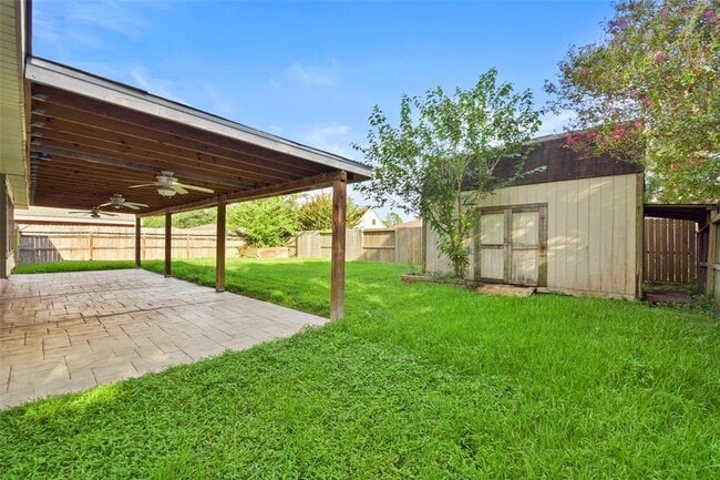 Building Photo - 826 Seacliff Dr