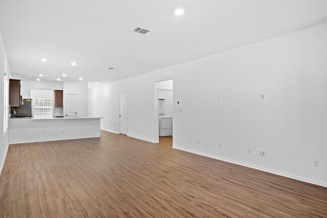 Building Photo - 1613 Brueggerhoff Rd