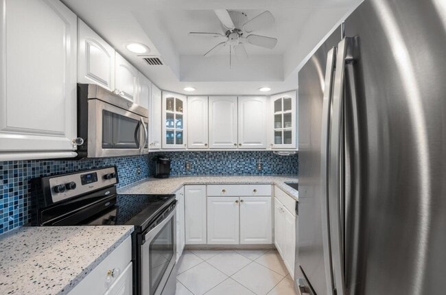 Building Photo - 3570 S Ocean Blvd