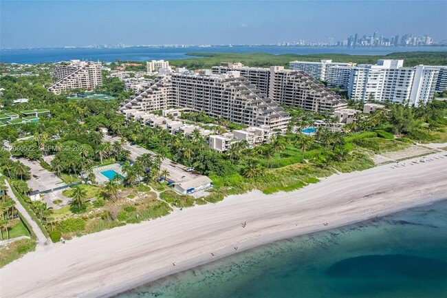 Building Photo - 151 Crandon Blvd