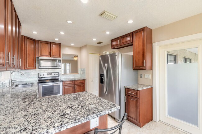 Building Photo - 10 Cormorant Ct