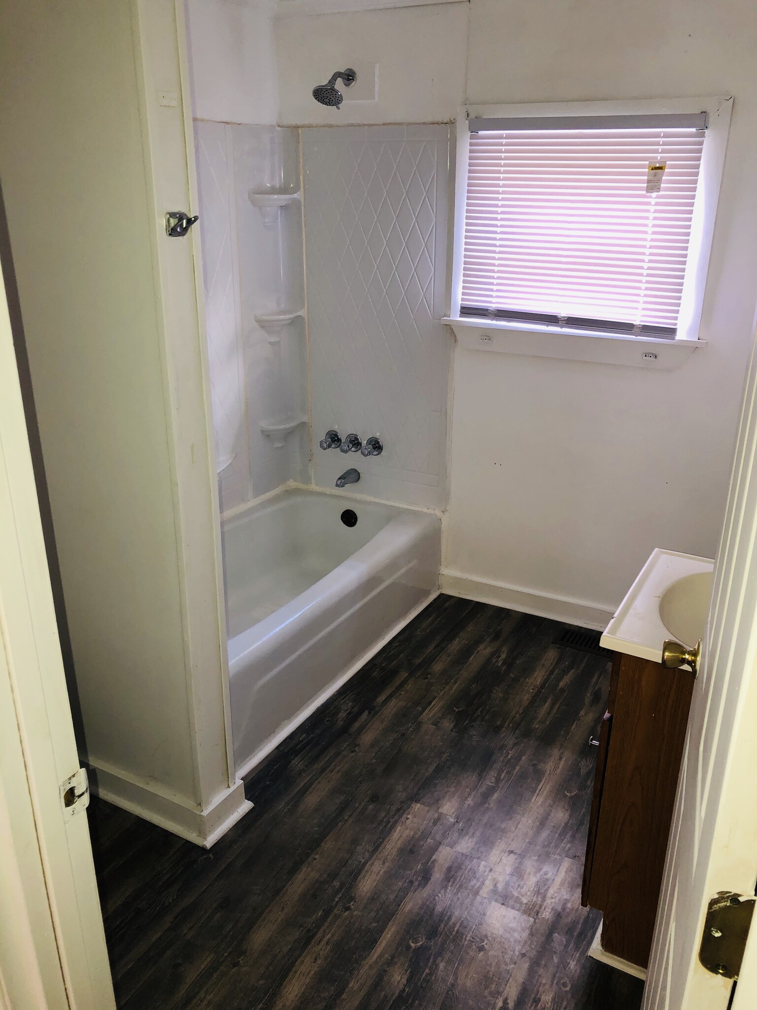 Building Photo - 112 S New St