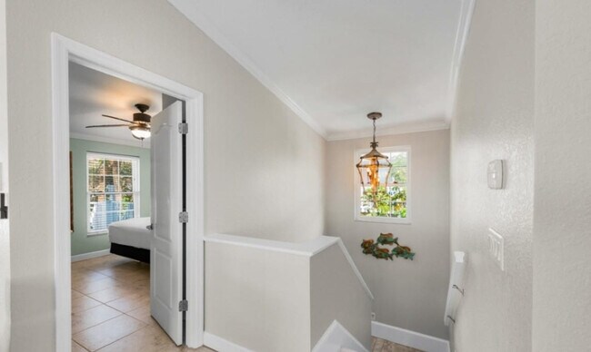 Building Photo - 100 7th St S