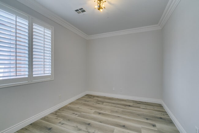 Building Photo - 4105 Demoline Cir