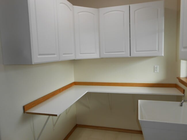 Building Photo - 20946 Lupine Ave