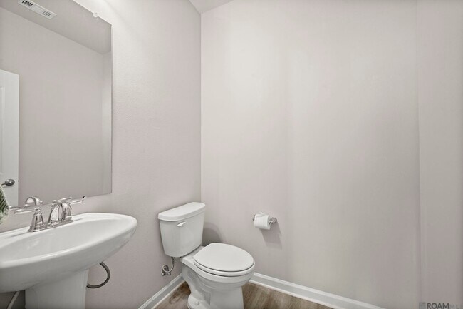 Building Photo - 4422 Mendocino Way