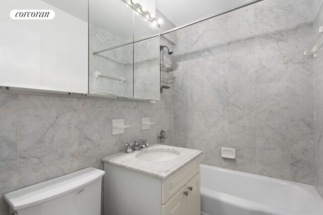 Building Photo - 177 E 75th St