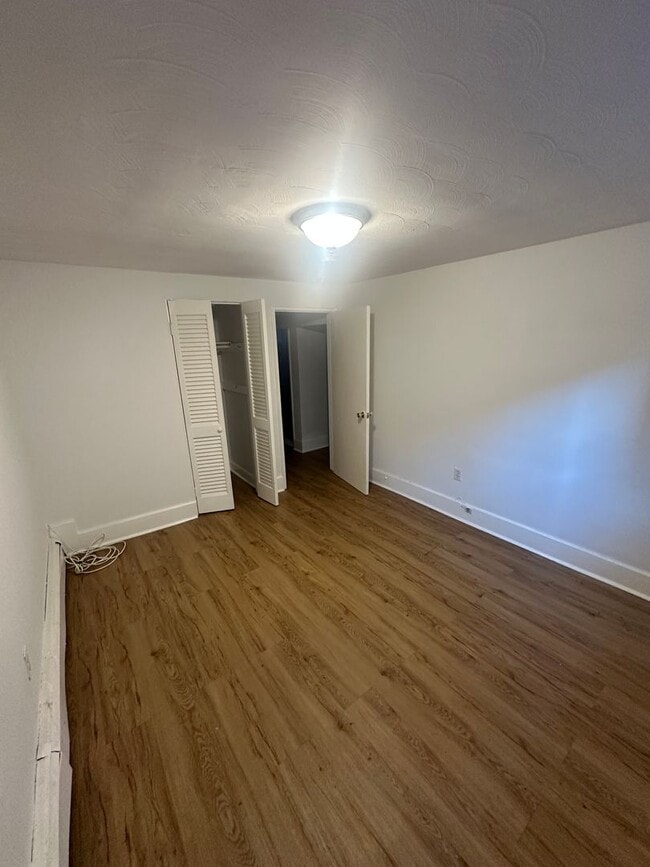Building Photo - 2bed in Brighton