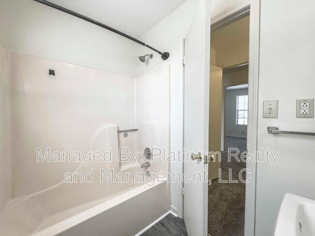 Building Photo - 1603 Minglewood Dr