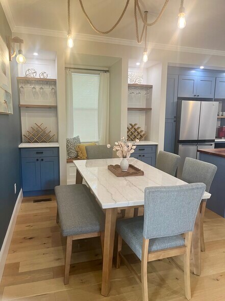 Lovely decor and details everywhere for your enjoyment! - 20 Summer St