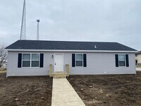 Building Photo - 3 Bedroom House in McLean!