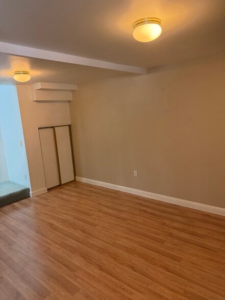 front room - 21744 Almaden Rd