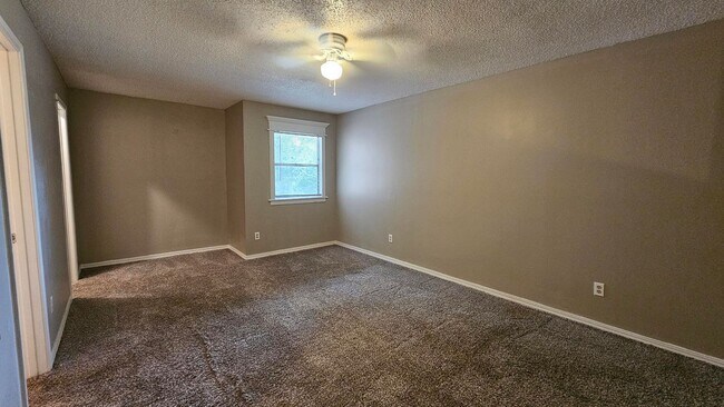 Building Photo - 7655 Melissa Ct