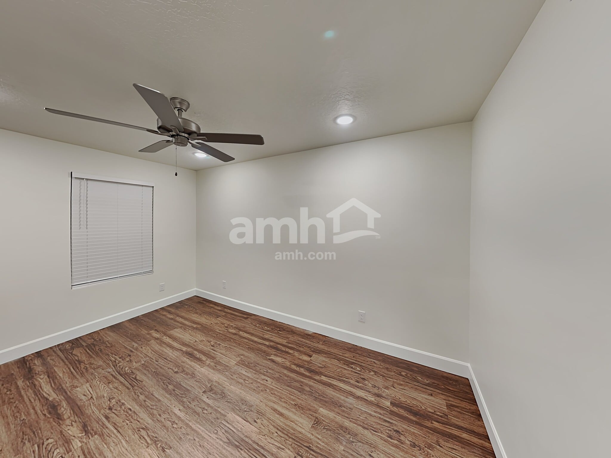 Building Photo - 6018 W South Jordan Pky