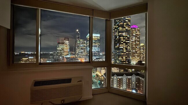 Building Photo - 20 2nd street WASHINGTON St