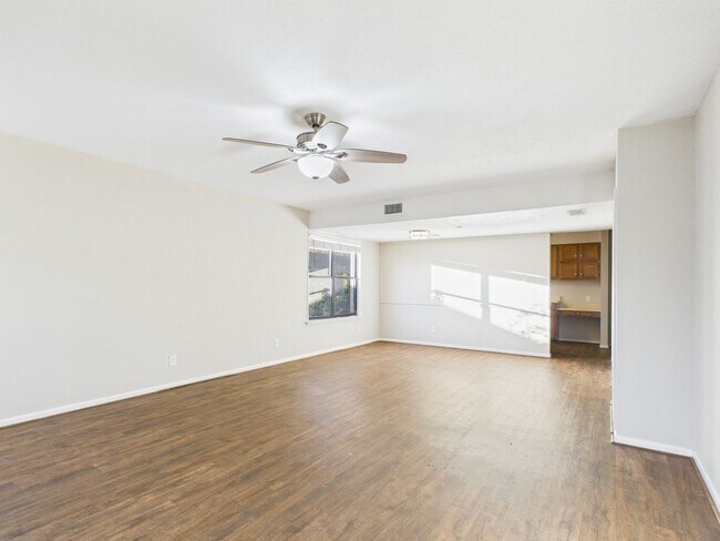 Building Photo - 107 Frederick Rd