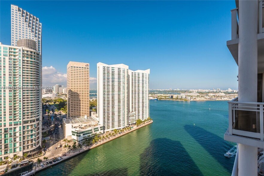 Building Photo - 901 Brickell Key Blvd