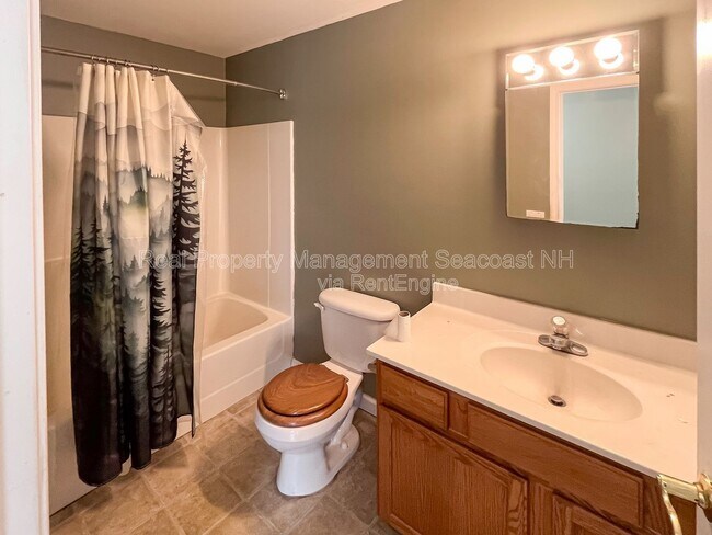 Building Photo - 43 Adams Way