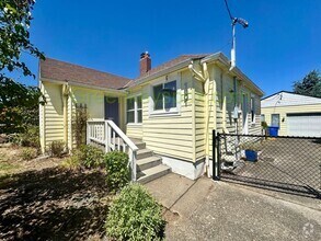Building Photo - 2-Bedroom 2-Bathroom House in NE Portland,...