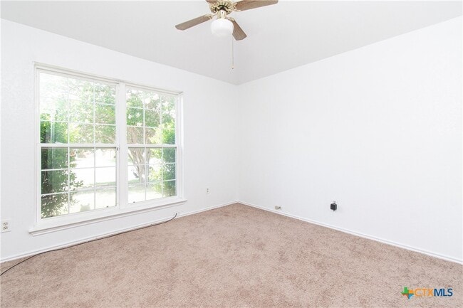 Building Photo - 2406 Cactus Dr