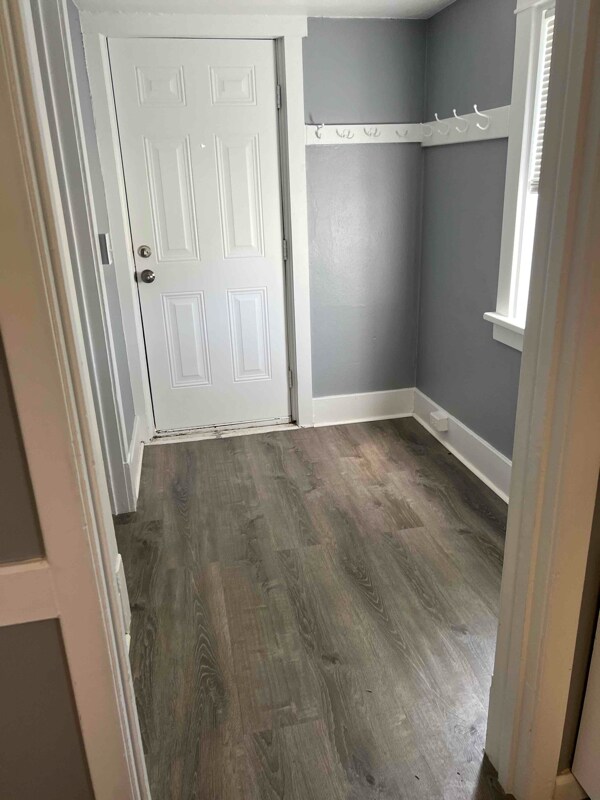 Building Photo - 1226 9th Ave S