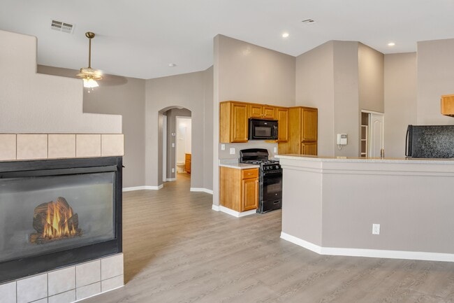 Building Photo - 3520 Glorious Iris Pl