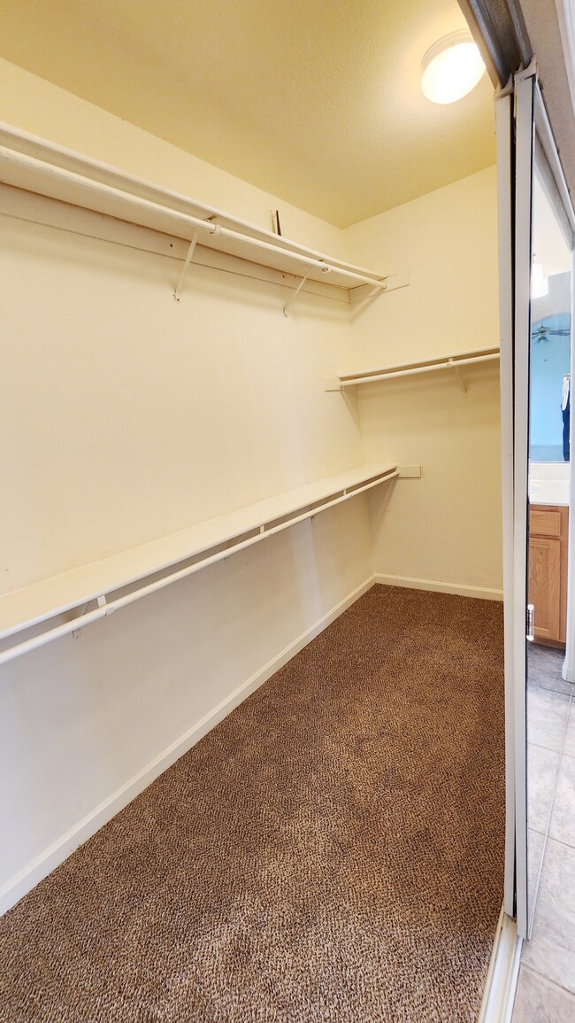 Building Photo - 1083 Somersby Way