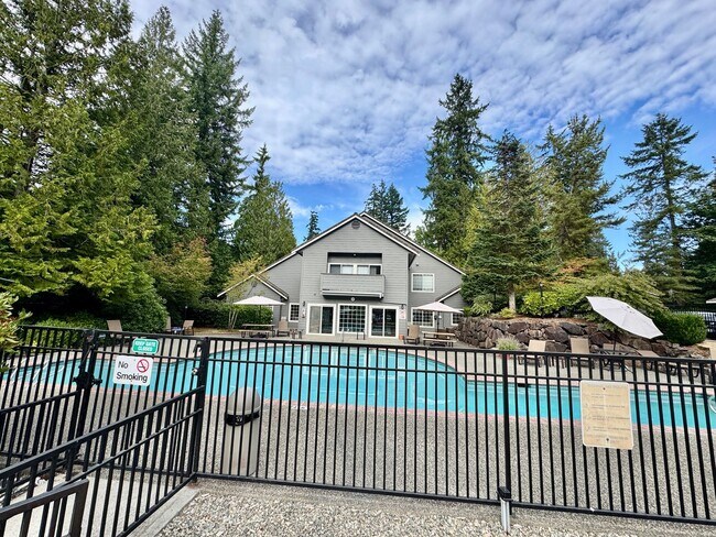 Building Photo - Mill Creek - Country Club Condo