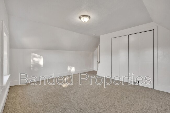 Building Photo - 741 E Center St