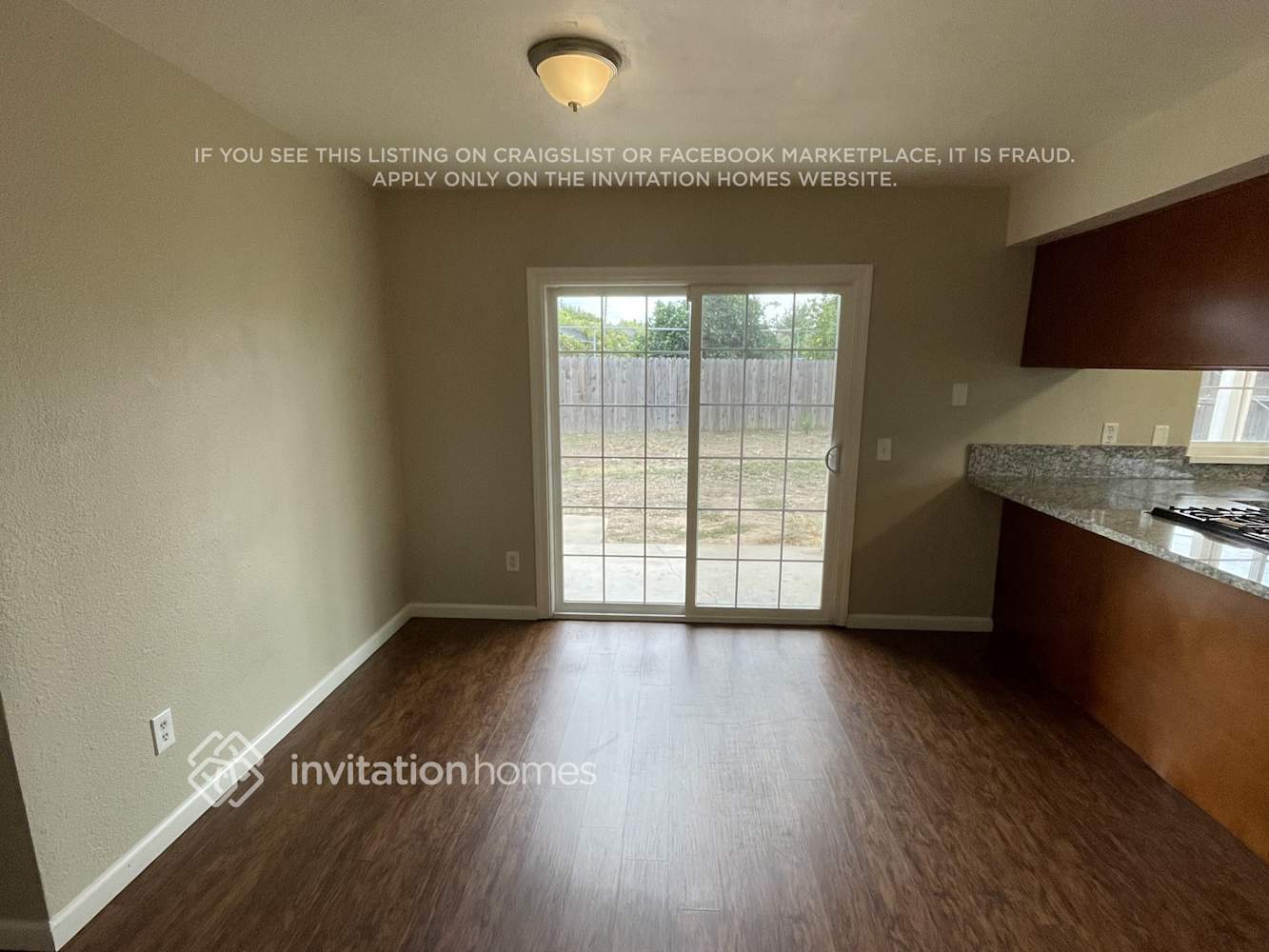 Building Photo - 8571 Fairlawn Ct