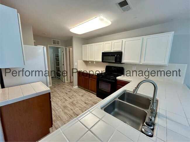 Building Photo - 7011 Crossroads Dr