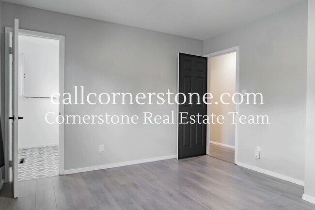 Building Photo - 1320 Verde Dr