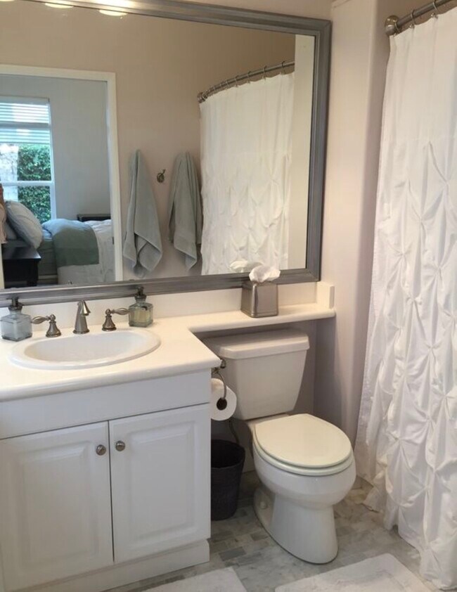 Building Photo - 797 Bennett Ave